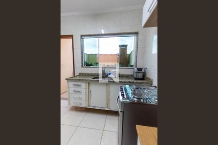 Casa à venda com 125m², 3 quartos e 2 vagasCozinha