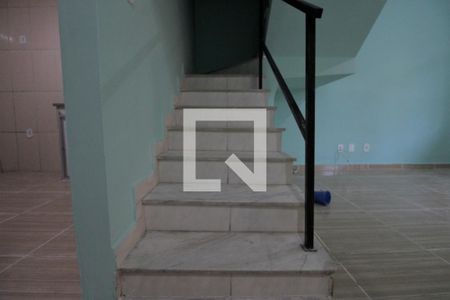 Escada de casa de condomínio à venda com 3 quartos, 98m² em Cascadura, Rio de Janeiro