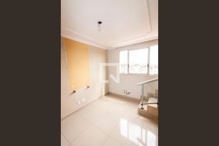Sala de apartamento para alugar com 2 quartos, 140m² em Piratininga (venda Nova), Belo Horizonte