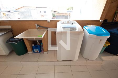 Casa para alugar com 220m², 4 quartos e 1 vaga Casa para alugar com 220m², 4 quartos e 1 vagaTerraço e Área de Serviço