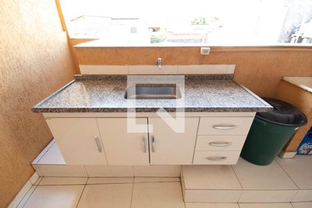 Casa para alugar com 220m², 4 quartos e 1 vaga Casa para alugar com 220m², 4 quartos e 1 vagaTerraço e Área de Serviço