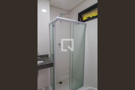 Banheiro de kitnet/studio para alugar com 1 quarto, 28m² em Vila Carrão, São Paulo