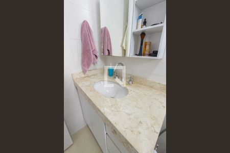 Apartamento à venda com 65m², 2 quartos e 1 vaga Apartamento à venda com 65m², 2 quartos e 1 vagaBanheiro da Suíte