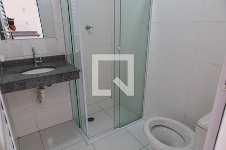 Banheiro de kitnet/studio à venda com 1 quarto, 28m² em Vila Carrão, São Paulo