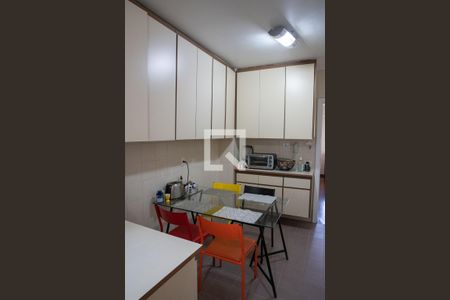 Apartamento à venda com 187m², 4 quartos e 2 vagasCozinha