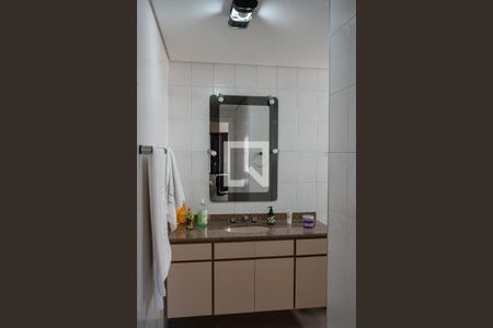 Apartamento à venda com 187m², 4 quartos e 2 vagasBanheiro 