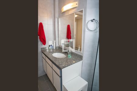 Apartamento à venda com 187m², 4 quartos e 2 vagasBanheiro 