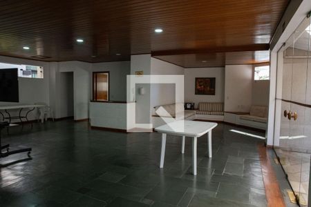 Apartamento à venda com 187m², 4 quartos e 2 vagasÁrea comum - Salão de festas