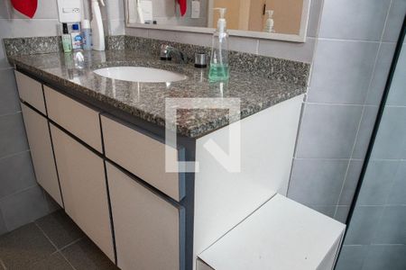 Apartamento à venda com 187m², 4 quartos e 2 vagasBanheiro 