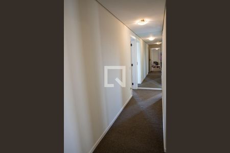 Apartamento à venda com 187m², 4 quartos e 2 vagasCorredor