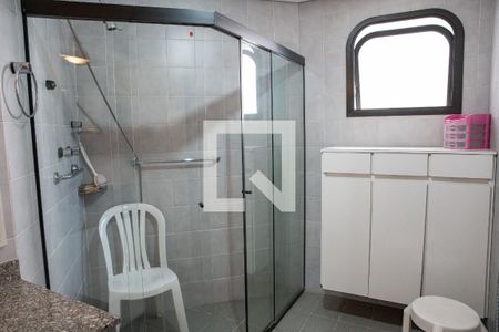 Apartamento à venda com 187m², 4 quartos e 2 vagasBanheiro 