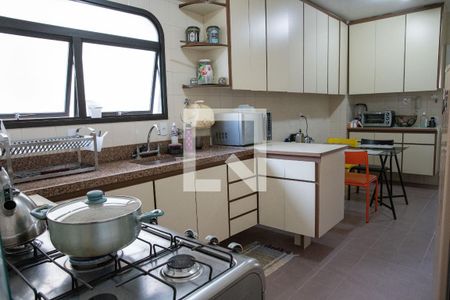 Apartamento à venda com 187m², 4 quartos e 2 vagasCozinha