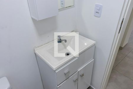 1o. Andar - Lavabo de casa para alugar com 2 quartos, 100m² em Ipiranga, São Paulo