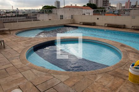 Apartamento à venda com 68m², 3 quartos e 1 vaga Apartamento à venda com 68m², 3 quartos e 1 vagaÁrea comum - Piscina