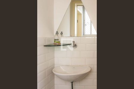 Apartamento à venda com 100m², 2 quartos e sem vagaBanheiro de Serviço