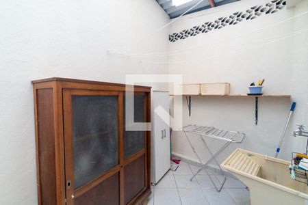 Área de Serviço de casa para alugar com 1 quarto, 54m² em Jardim Oriental, São Paulo