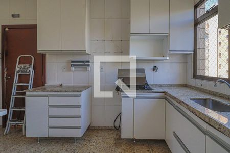 Apartamento à venda com 240m², 4 quartos e 4 vagasCozinha
