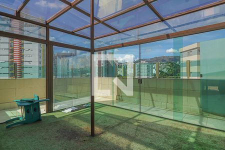 Apartamento à venda com 240m², 4 quartos e 4 vagasCobertura