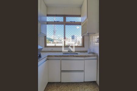 Apartamento à venda com 240m², 4 quartos e 4 vagasCozinha