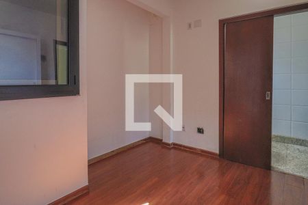 Apartamento à venda com 240m², 4 quartos e 4 vagasSuíte 2