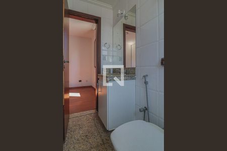 Apartamento à venda com 240m², 4 quartos e 4 vagasBanheiro da Suíte 1