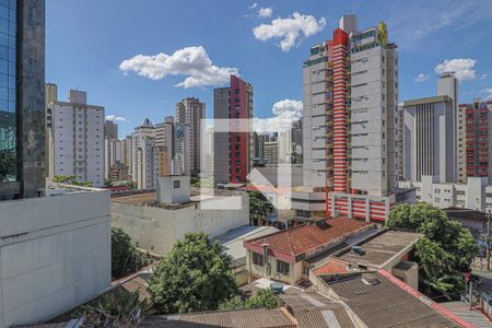 Apartamento à venda com 240m², 4 quartos e 4 vagasVista da Suíte 2