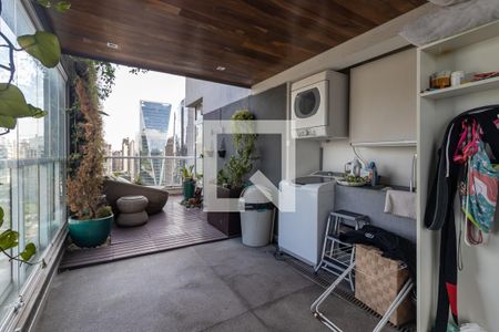 Apartamento à venda com 150m², 2 quartos e 2 vagas Apartamento à venda com 150m², 2 quartos e 2 vagasVaranda