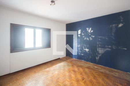 Casa à venda com 260m², 3 quartos e 4 vagasSuíte 2