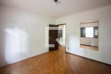 Casa à venda com 260m², 3 quartos e 4 vagasQuarto