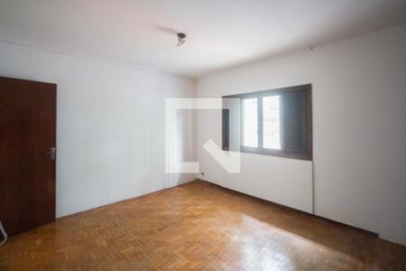 Casa à venda com 260m², 3 quartos e 4 vagasSuíte 2