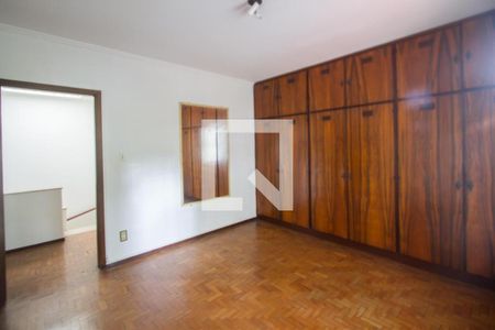 Casa à venda com 260m², 3 quartos e 4 vagasQuarto