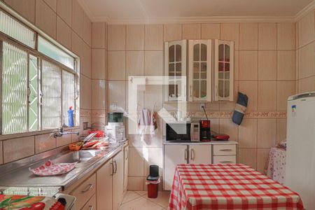 Casa à venda com 450m², 4 quartos e 3 vagasCasa 1 - Cozinha