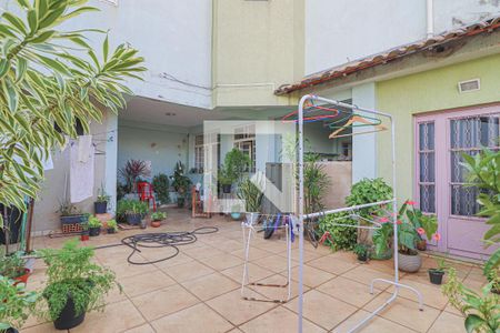 Casa à venda com 450m², 4 quartos e 3 vagasCasa 2 - Varanda