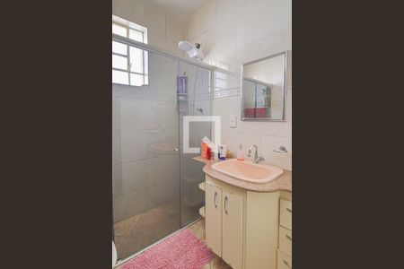 Casa à venda com 450m², 4 quartos e 3 vagasCasa 1 - Banheiro