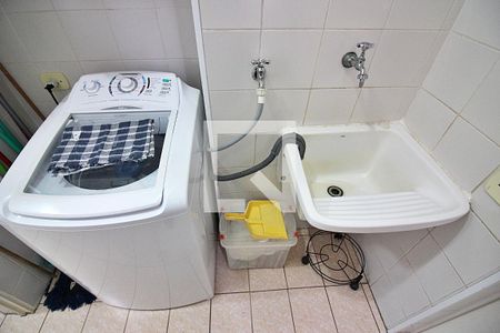 Apartamento para alugar com 65m², 2 quartos e 1 vagaÁrea de Serviço