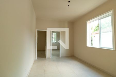 Apartamento à venda com 90m², 2 quartos e sem vagaSala