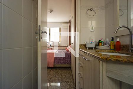 Apartamento à venda com 92m², 3 quartos e 2 vagasBanheiro da Suíte 1