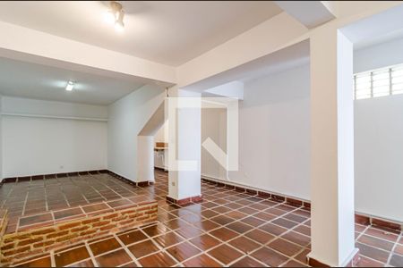 Casa à venda com 279m², 2 quartos e 2 vagasSalão de festas