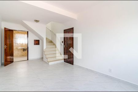 Casa à venda com 279m², 2 quartos e 2 vagasSala