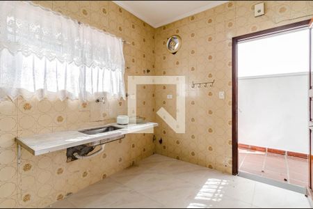 Casa à venda com 279m², 2 quartos e 2 vagasCozinha