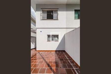 Casa à venda com 279m², 2 quartos e 2 vagasFachada