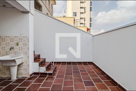 Casa à venda com 279m², 2 quartos e 2 vagasTerraço