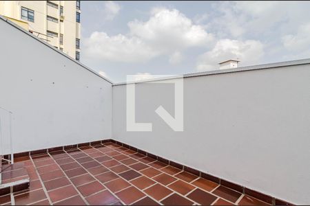 Casa à venda com 279m², 2 quartos e 2 vagasTerraço