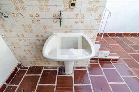 Casa à venda com 279m², 2 quartos e 2 vagasÁrea de serviço