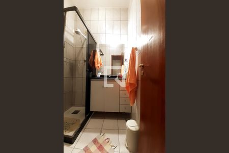 Casa à venda com 96m², 3 quartos e 2 vagasBanheiro