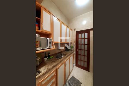 Casa à venda com 96m², 3 quartos e 2 vagasCozinha