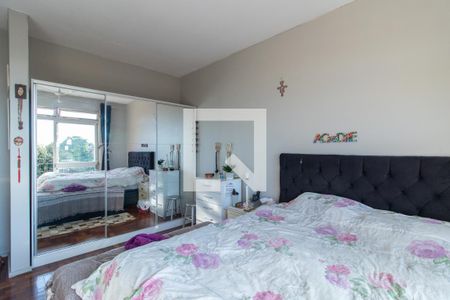 Casa à venda com 417m², 5 quartos e 5 vagasQuarto 2