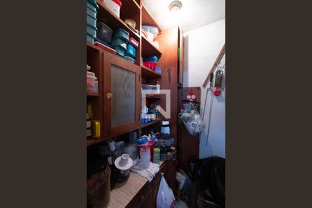 Casa à venda com 417m², 5 quartos e 5 vagasDespensa