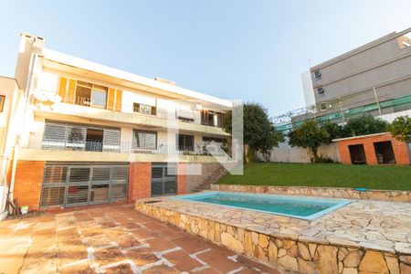 Casa à venda com 417m², 5 quartos e 5 vagasPiscina