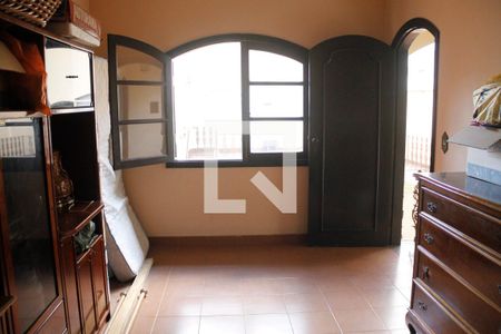 Casa à venda com 496m², 6 quartos e 5 vagas Casa à venda com 496m², 6 quartos e 5 vagasQuarto 6